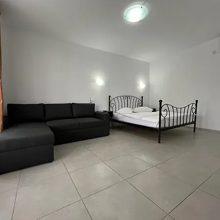 Octopus Homestay Eforie Sud (Constanta)